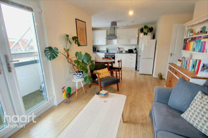 2 Bedroom Flat For Sale In Millennium Walk, Newport, NP19