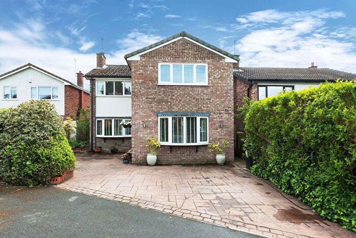 4 Bedroom Detached House For Sale In Kirkstone Court, Congleton, CW12