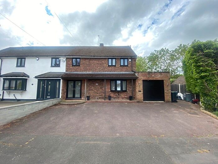 3 Bedroom Semi Detached House To Rent In Coopers Close, Chigwell, IG7
