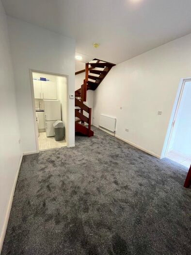 1 Bedroom Maisonette To Rent In Cranbrook Road, Ilford, IG1