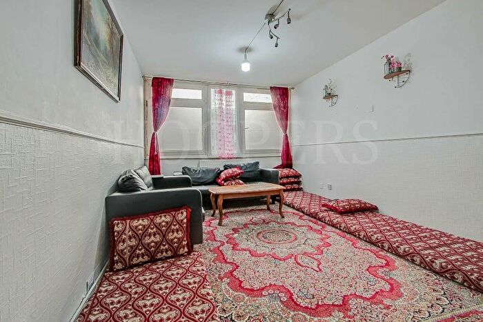 2 Bedroom Flat For Sale In Ainsworth Close, London, NW2