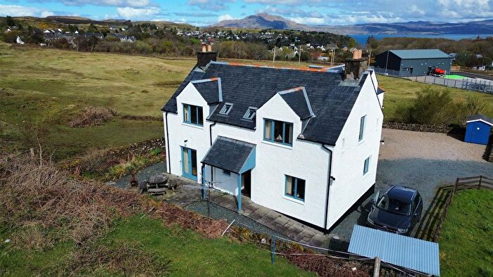 3 Bedroom Property For Sale In Gamekeeper's Cottage, Tobermory., PA75