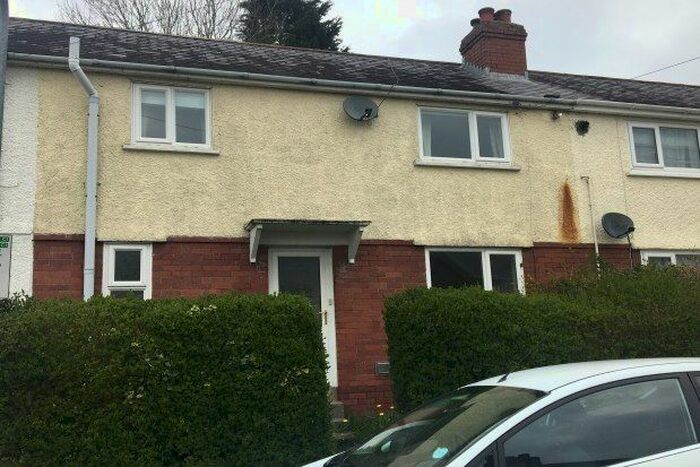 3 Bedroom Property To Rent In Brynhaul Street, Carmarthen, SA31