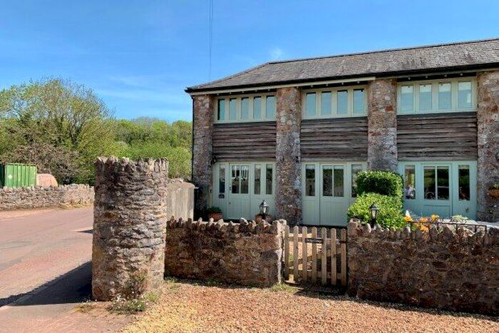 3 Bedroom Barn Conversion To Rent In Yalberton Road, Paignton, TQ4