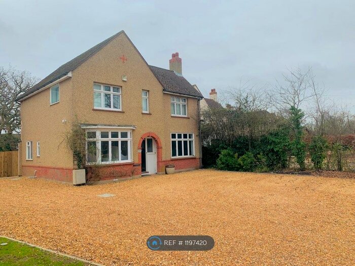 4 Bedroom Detached House To Rent In Kimbolton Road, Bedford MK41