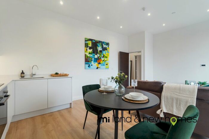 1 Bedroom Flat For Sale In London Road, Langley, Slough, SL3