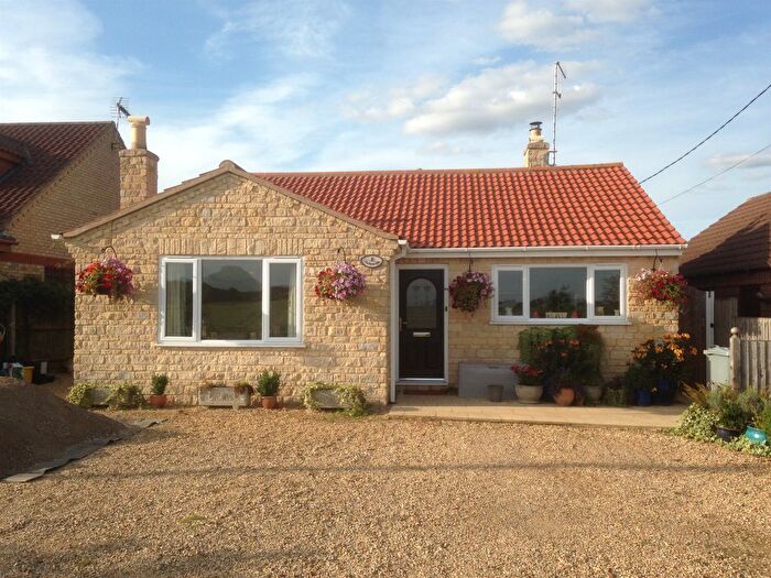 4 Bedroom Detached Bungalow For Sale In Edenham Road, Hanthorpe, Bourne, PE10