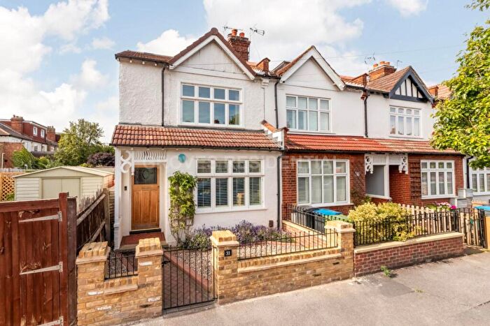 4 Bedroom End Of Terrace House For Sale In Beech Grove, New Malden, KT3