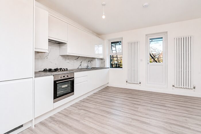 2 Bedroom Flat To Rent In Lower Clapton Road, London, E5