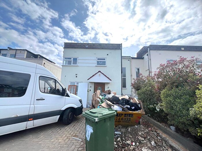 6 Bedroom Semi Detached House To Rent In Norwich Road, Northwood, HA6