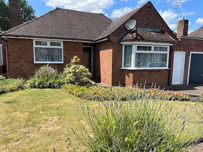 2 Bedroom Detached Bungalow For Sale In Kingswinford - Ridge Road, DY6