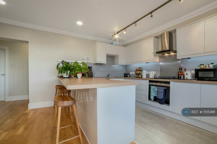 4 Bedroom Flat To Rent In Stockbeck, London, NW1