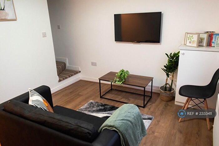 2 Bedroom Terraced House To Rent In Croydon Road, Nottingham, NG7