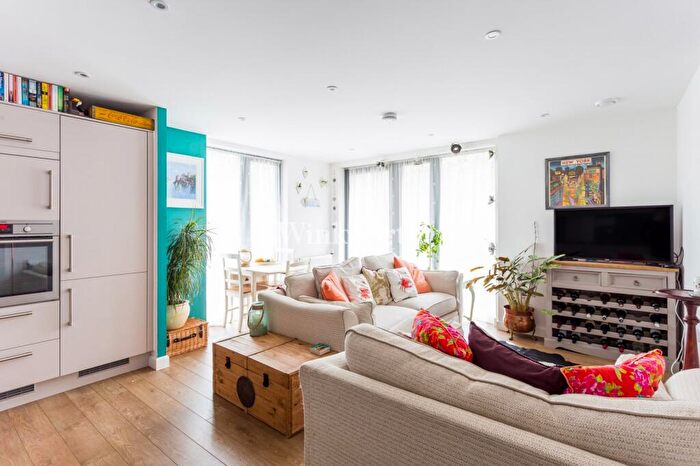 2 Bedroom Apartment To Rent In Lapwing Heights, Waterside Way, London, N17