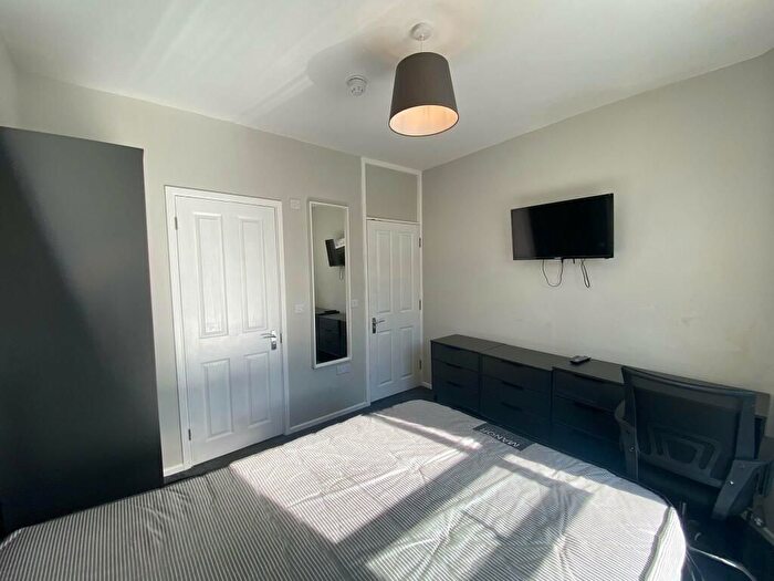 1 Bedroom Semi-Detached House To Rent In Fishponds Road, Bristol, BS16