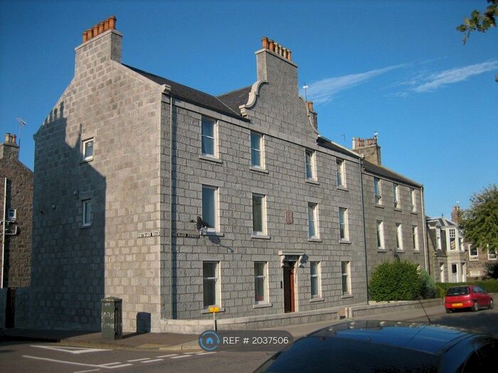 3 Bedroom Flat To Rent In Orchard Street, Aberdeen, AB24
