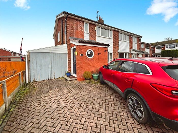 3 Bedroom Semi Detached House For Sale In Edgemoor Close, Radcliffe, Manchester, Greater Manchester, M26