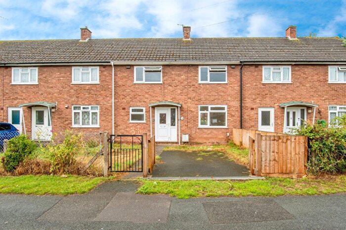 3 Bedroom Semi-Detached House For Sale In Moat Way, Malvern, WR14