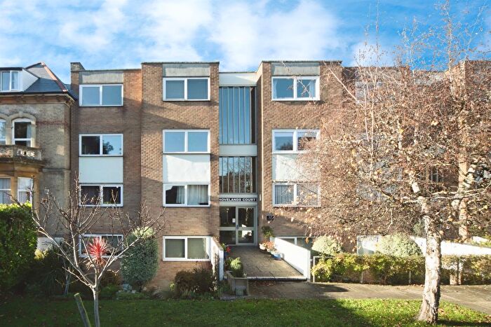 2 Bedroom Flat For Sale In Trull Road, Taunton, TA1