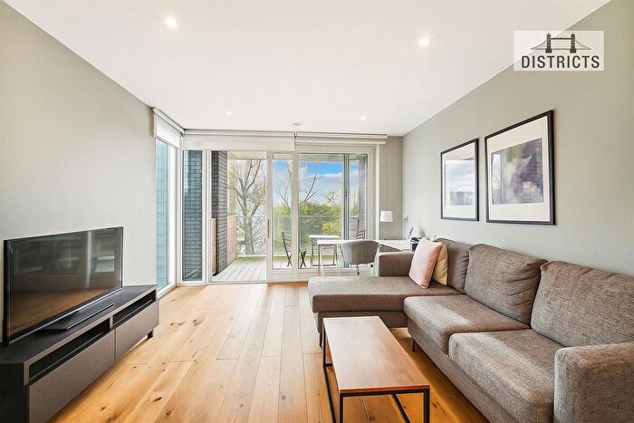 2 Bedroom Flat For Sale In Waterfront Apartments, Amberley, W9