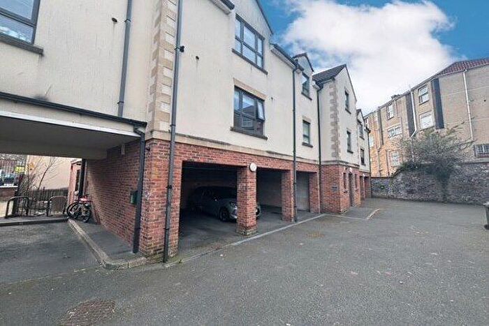 3 Bedroom Maisonette To Rent In Ducie Road, Bristol, BS5