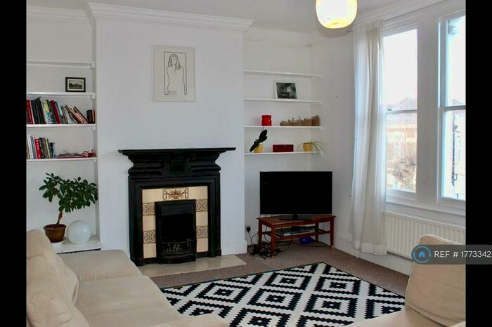 2 Bedroom Flat To Rent In Leabourne Road, London, N16