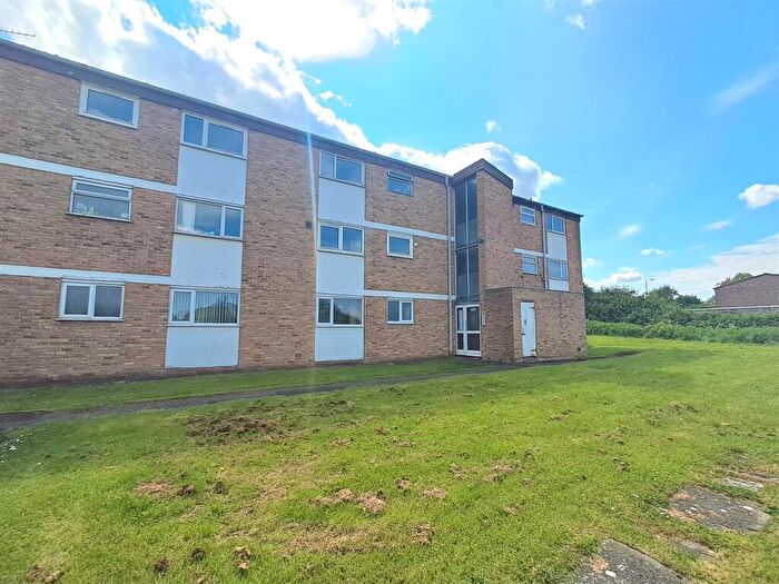 2 Bedroom Flat To Rent In Willmott Close, Whitchurch, Bristol, BS14
