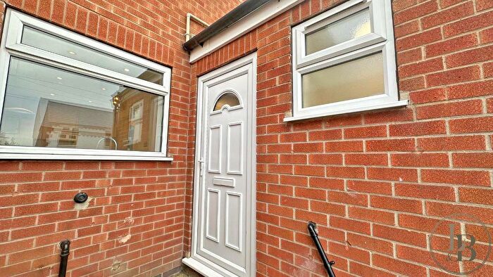 3 Bedroom Terraced House For Sale In Thorneywood Rise, Nottingham, NG3