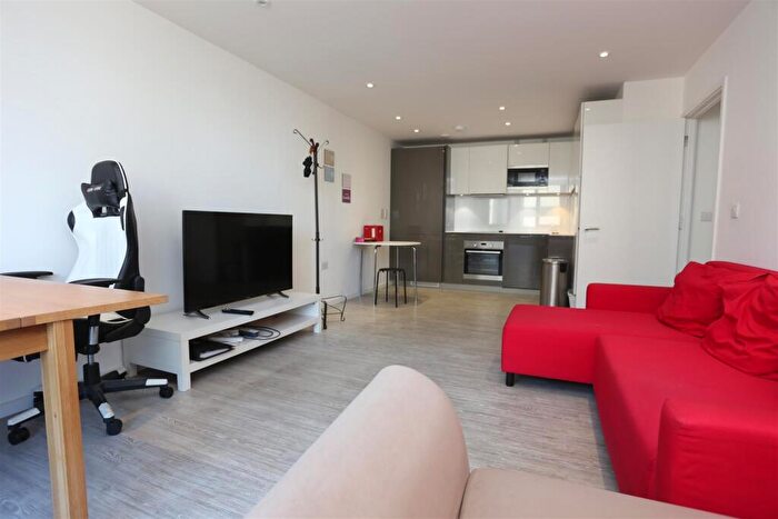 2 Bedroom Flat To Rent In Embankment House, Fleet Street, Brighton, BN1