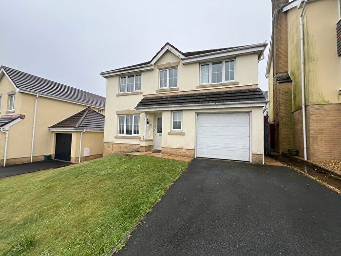 4 Bedroom Detached House To Rent In Maes Y Wennol, Carmarthen, Carmarthenshire, SA31