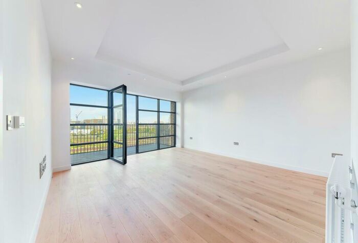1 Bedroom Apartment For Sale In Astell House, Lyell Street, London City Island, London, E14