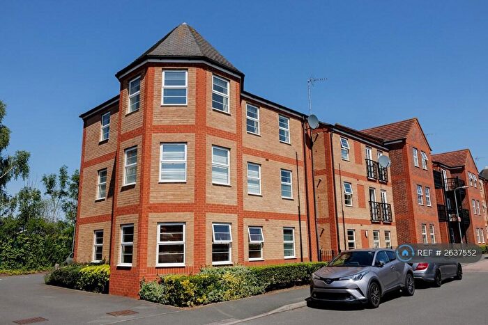 2 Bedroom Flat To Rent In Newport Pagnell Road, Northampton, NN4