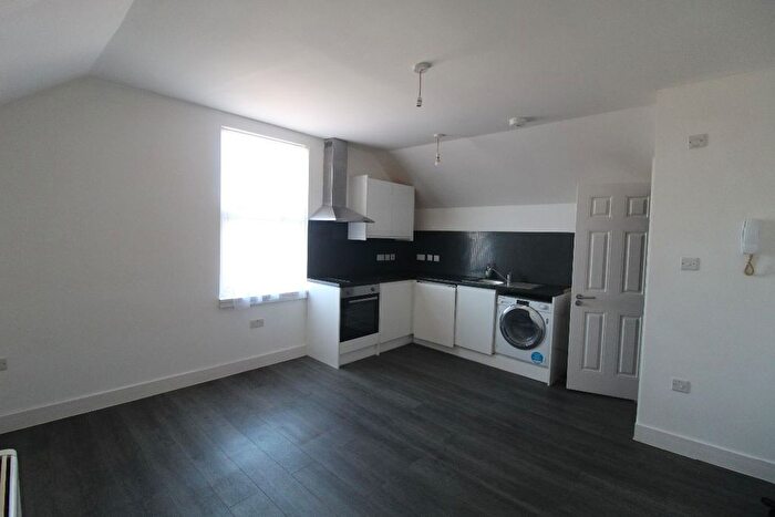 1 Bedroom Flat To Rent In Locking Road, Weston-Super-Mare, BS23
