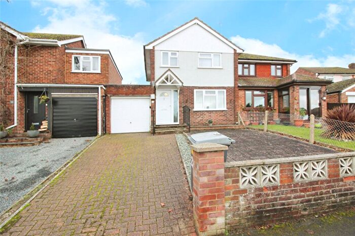 3 Bedroom Semi Detached House For Sale In Fairford Road, Tilehurst, Reading, RG31