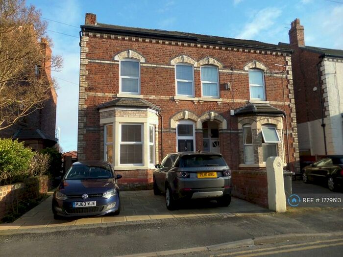 4 Bedroom Semi-Detached House To Rent In Rossett Road, Liverpool, L23