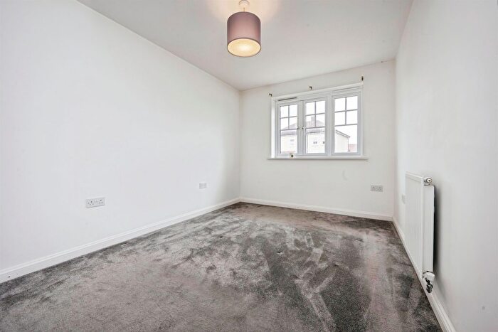 3 Bedroom Semi-Detached House For Sale In Winchell Mews, Great Denham, Bedford, MK40