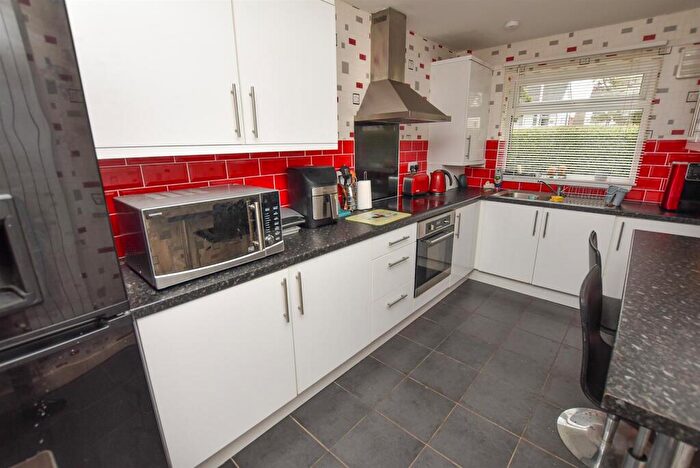 1 Bedroom Apartment For Sale In The Heys, Eastham, Wirral, CH62