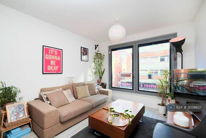 1 Bedroom Flat To Rent In Boleyn Road, London, N16