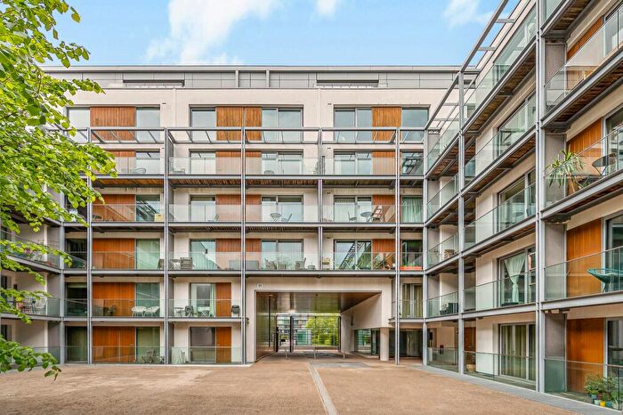 2 Bedroom Flat For Sale In Southstand Apartments, Highbury Stadium Square, N5