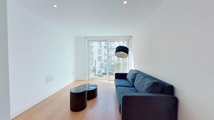 1 Bedroom Apartment For Sale In Waterhouse Apartments, Saffron Central Square, Croydon, CR0