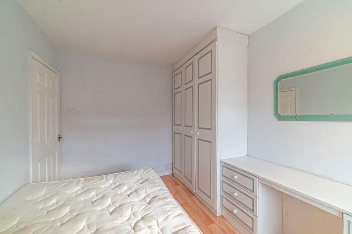 2 Bedroom Semi-Detached House For Sale In Deganwy Grove, South Reddish, Stockport, SK5