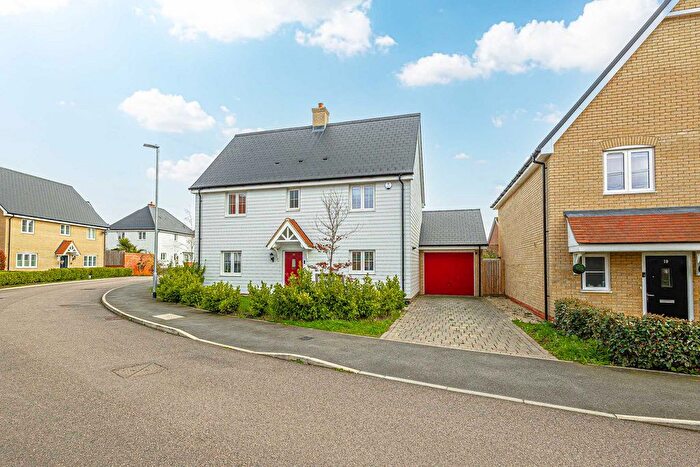 4 Bedroom Detached House For Sale In Hughes Crescent, Wickford, SS11