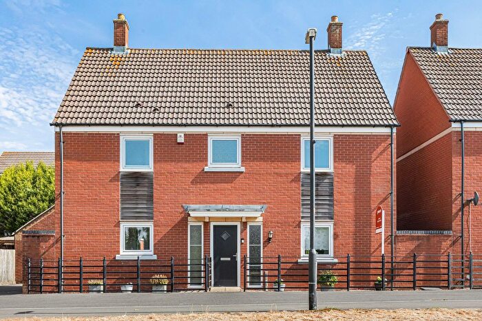 4 Bedroom Detached House For Sale In Galen View, Swindon, SN1