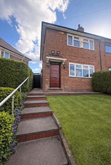 2 Bedroom Semi-Detached House For Sale In Pinner Grove, Quinton, Birmingham, B32