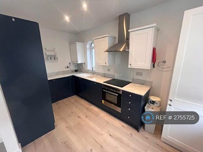 2 Bedroom Flat To Rent In Somerville Court, Shanklin, PO37