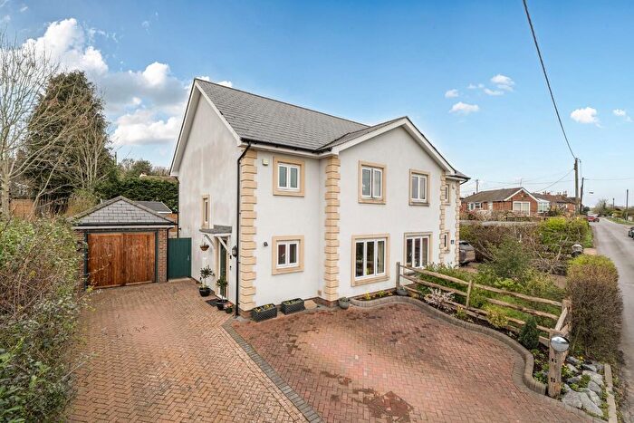 4 Bedroom Semi Detached House For Sale In Bridge Road, Brabourne Lees, Ashford, TN25