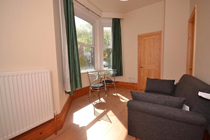 1 Bedroom Flat To Rent In Denmark Road, Reading, Berkshire, RG1
