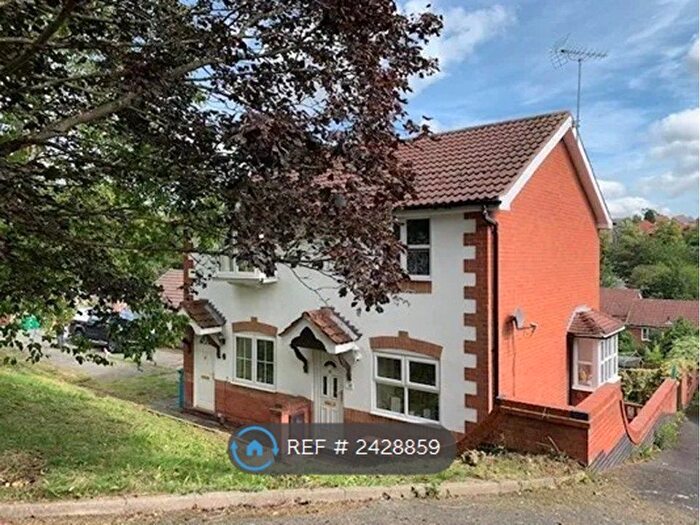 2 Bedroom Semi-Detached House To Rent In Pendle Crescent, Nottingham, NG3