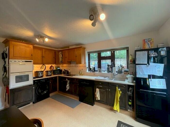 4 Bedroom House To Rent In Bromley, Grays, RM17