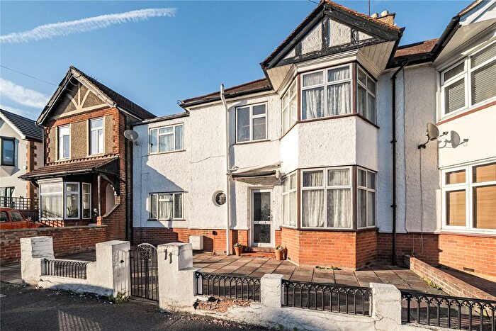 4 Bedroom Semi-Detached House For Sale In Surbiton, KT6